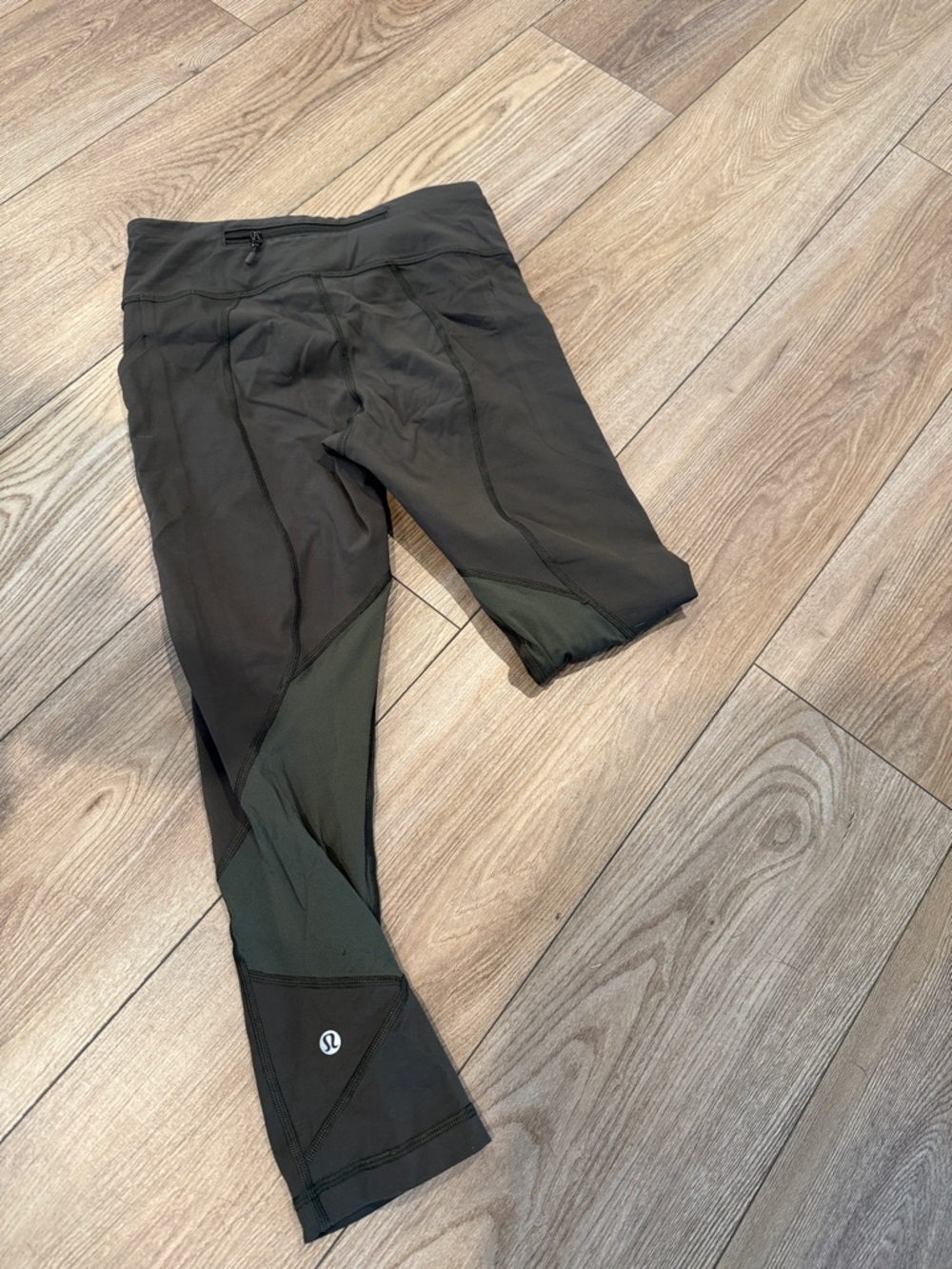 Lululemon Olive Green Athletic Cropped Leggings
